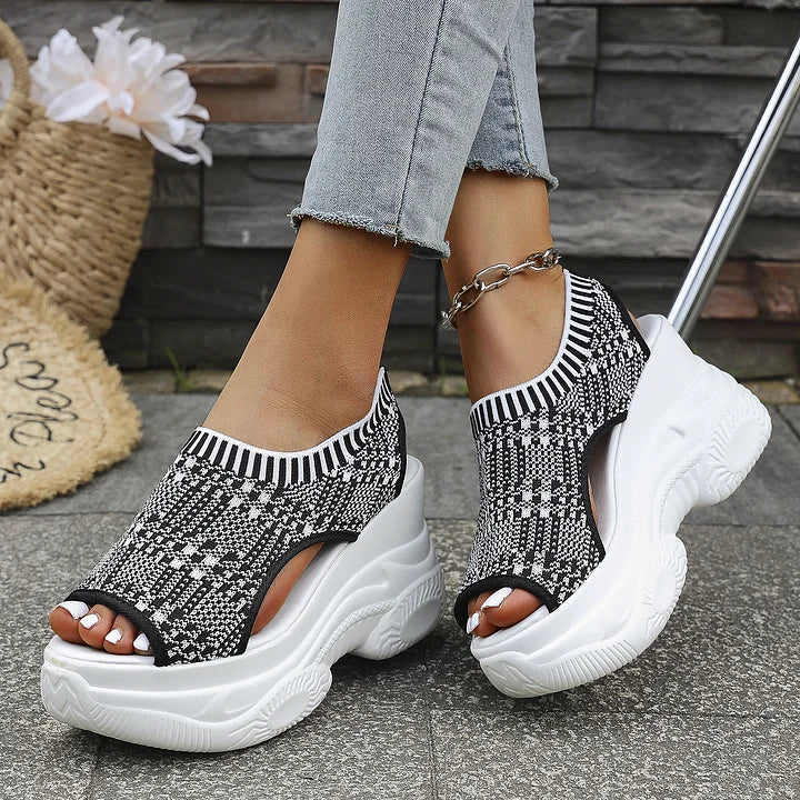 Carolane - Fashionable Thick Soled Sporty Sandal