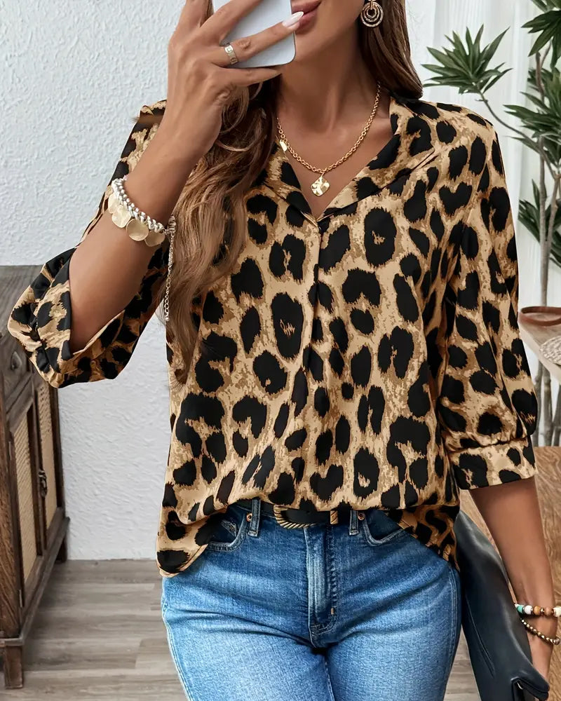 Ianira - Comfortable V-Neck Blouse