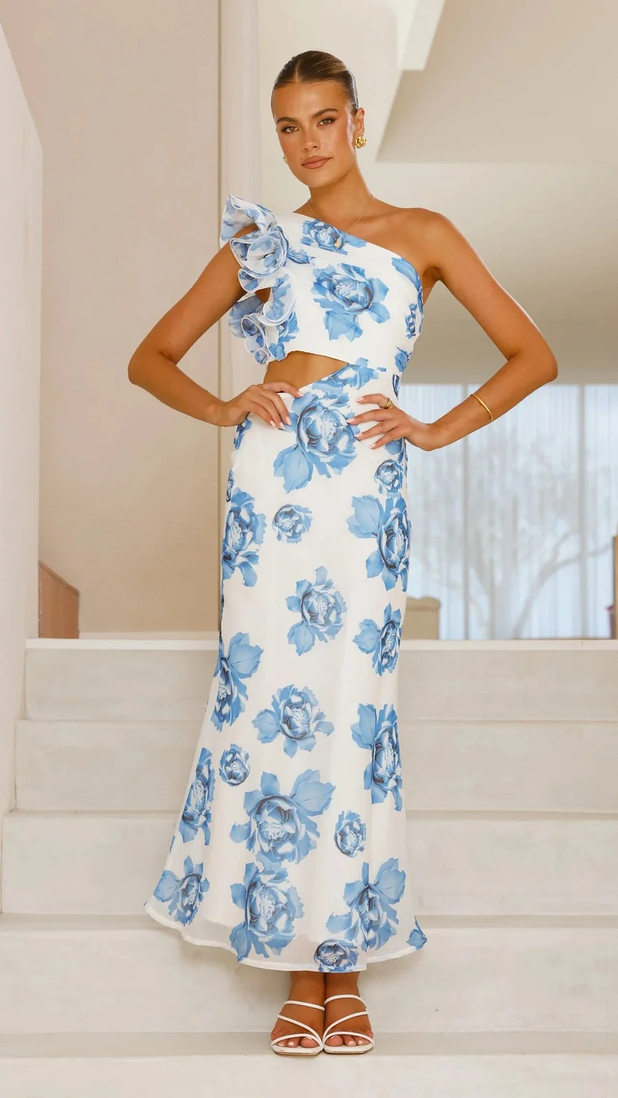 Dorothy - Sleeveless Long Dress With Floral Design