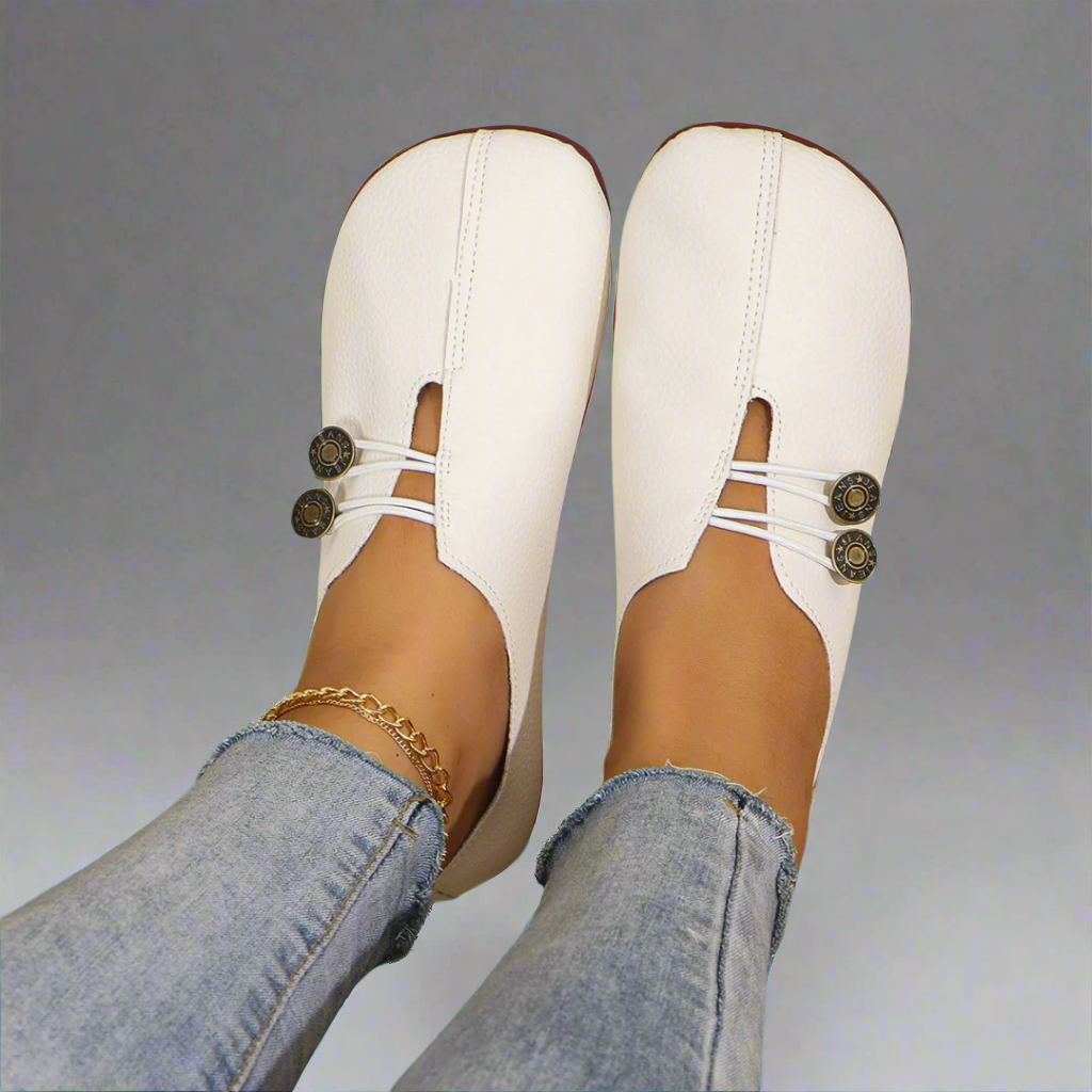 Lindora – Timeless Slip-On Sandals