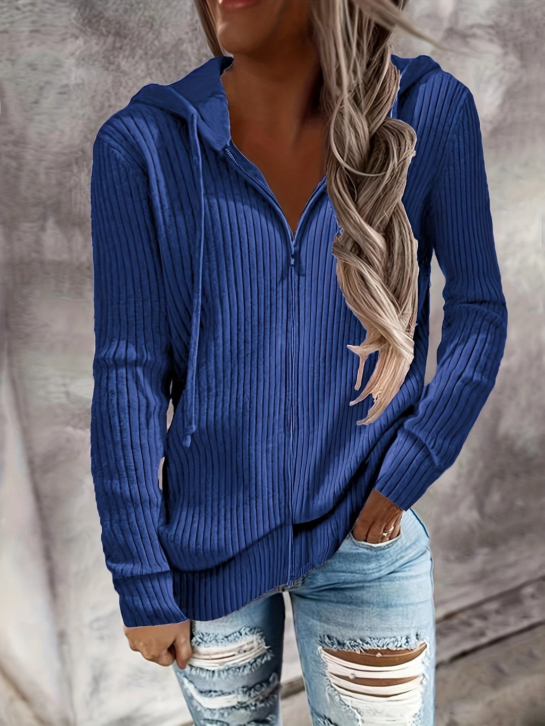 Nysa - Casual Long Sleeve Hoodie