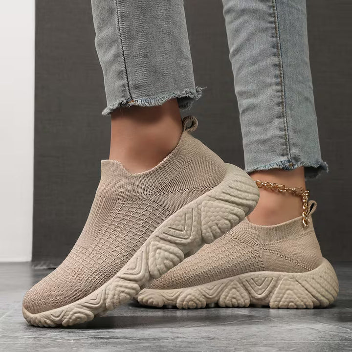 Cosmoglide - Elegant Knitted Sneakers