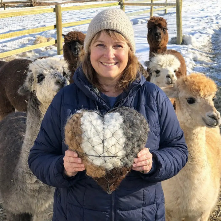 NestHeart - Soft Bird Heart for the Garden