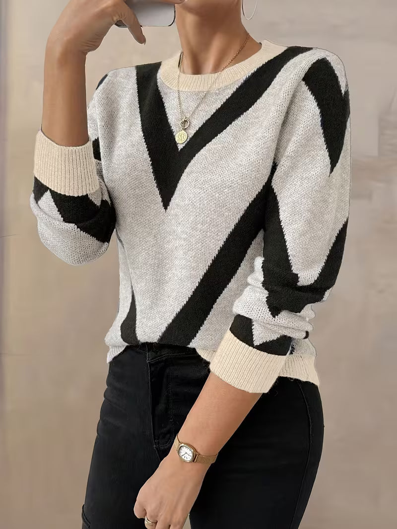 Auraflow - Geometric Pattern Round Neck Sweater