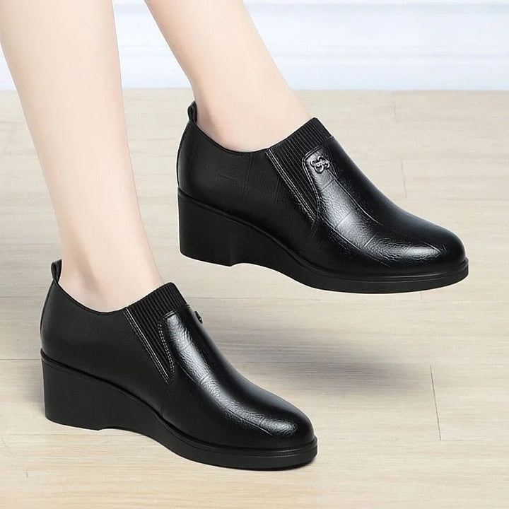 Switolina - Fashionable Leather Wedge Shoes