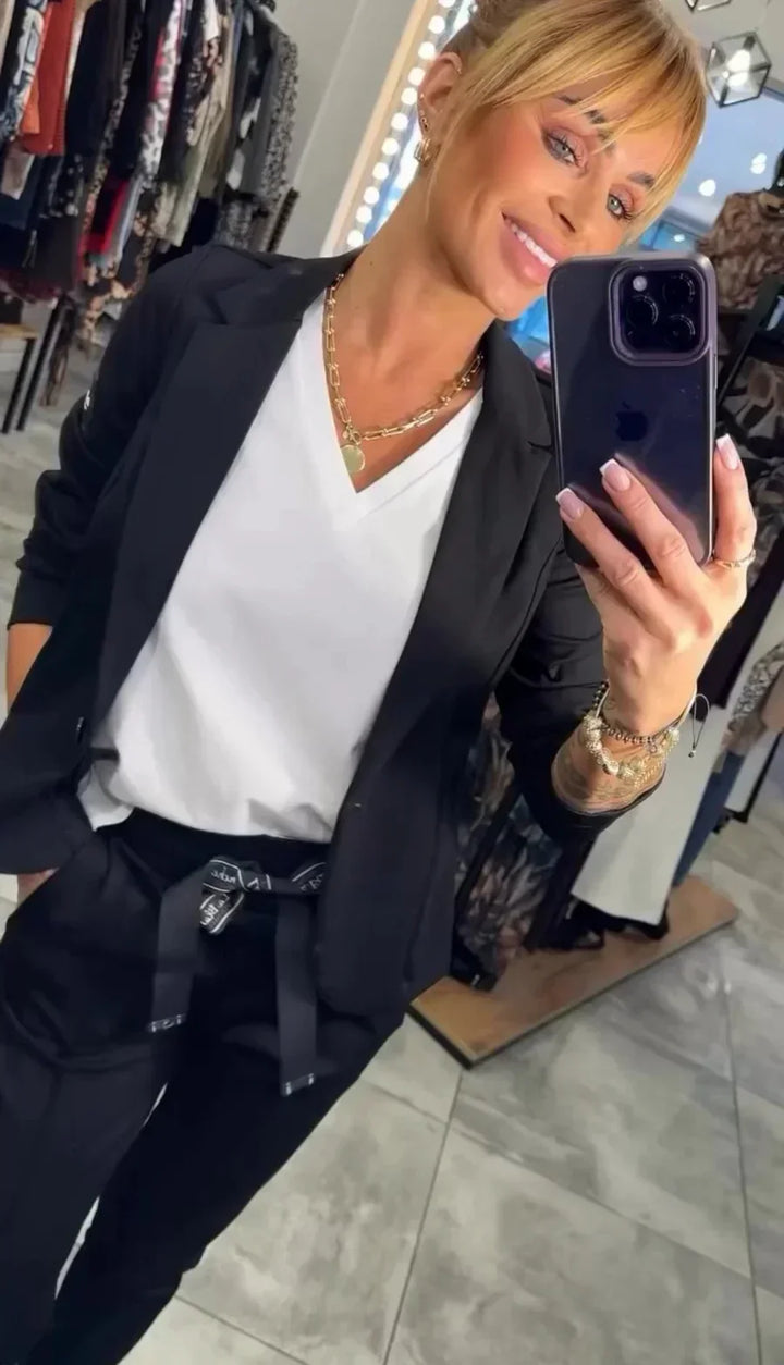 Jocelyne - Elegant Blazer And Trousers Set