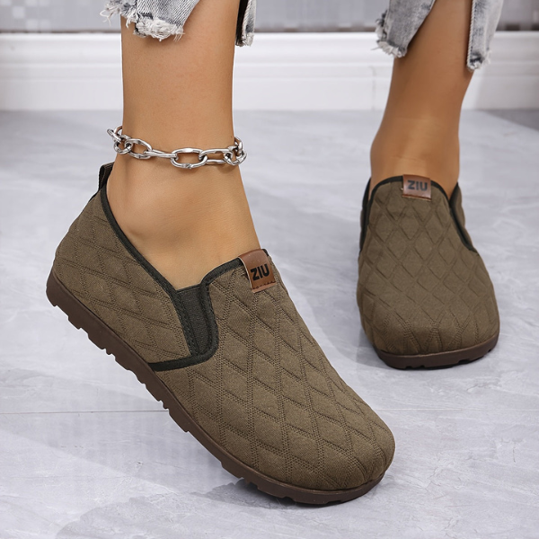 Miraicia - Slip-On Shoes With Diamond Stitching