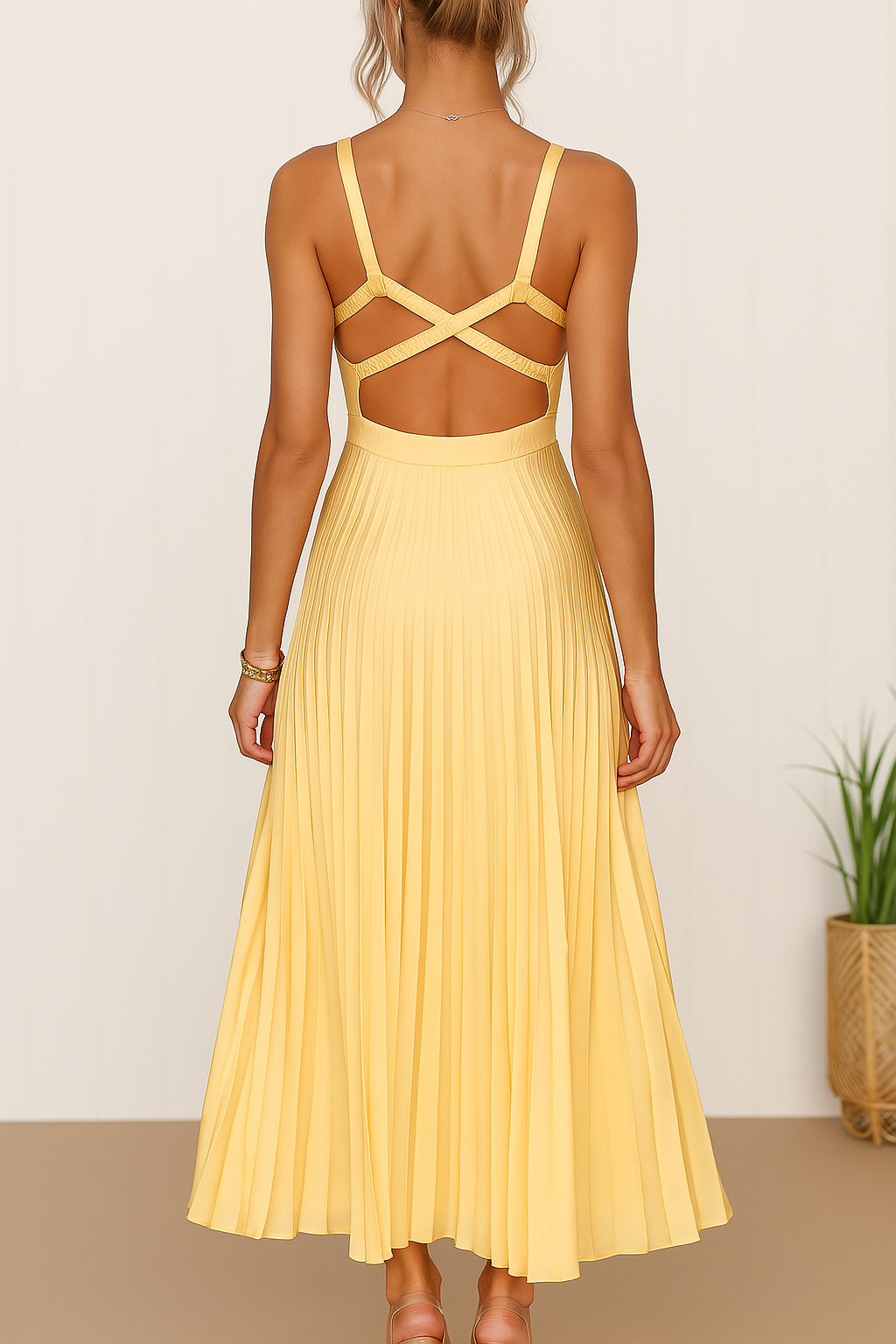 Tuuliki - Sleeveless Pleated Midi Dress