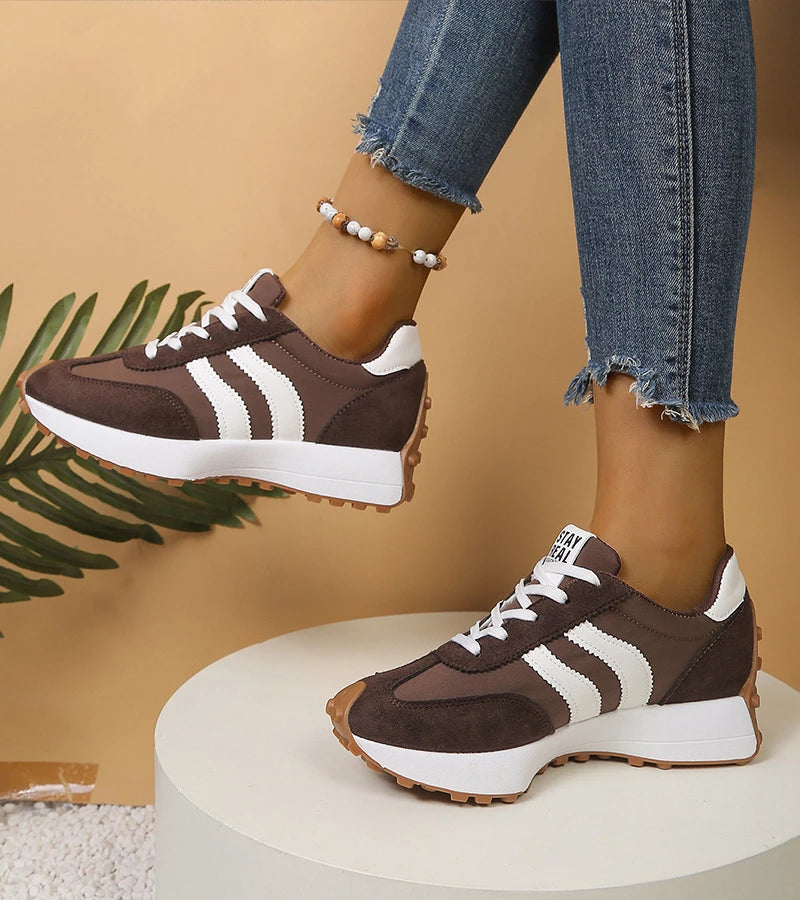 Halima – Comfortable Retro Lace-Up Sneakers