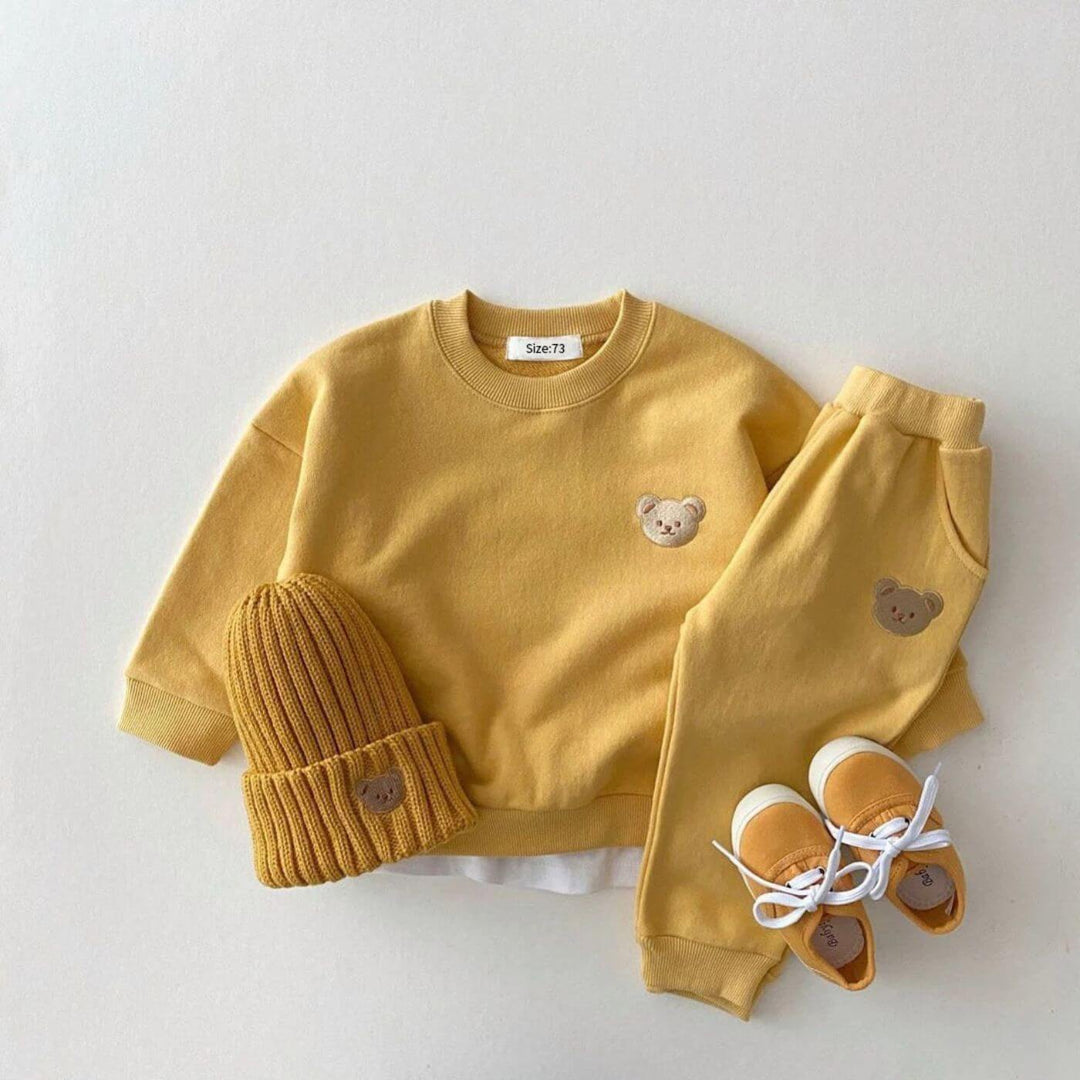 Naiara - Stylish Bear Print Clothes Set