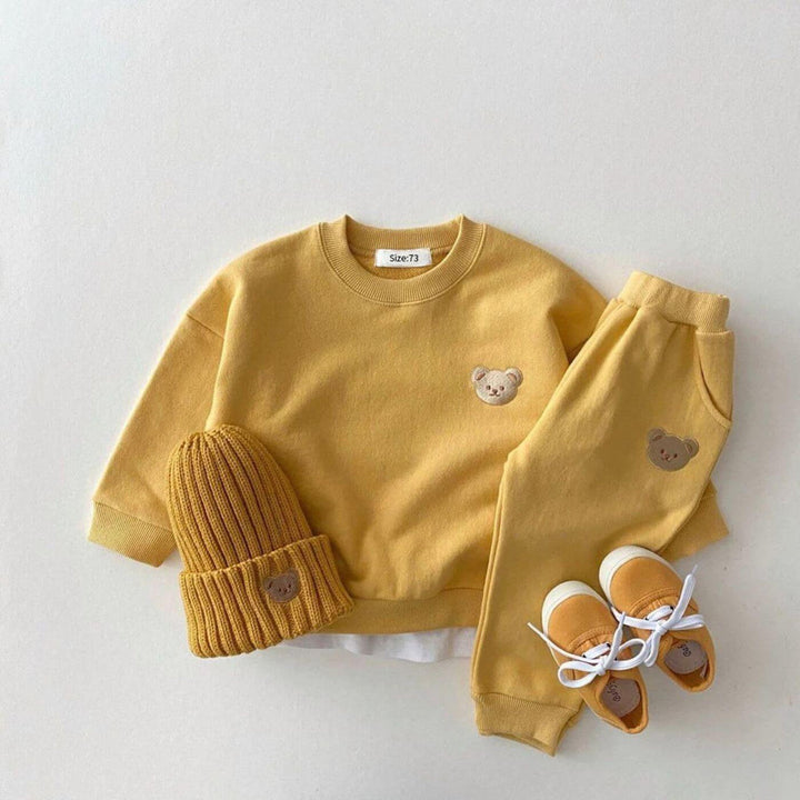 Naiara - Stylish Bear Print Clothes Set