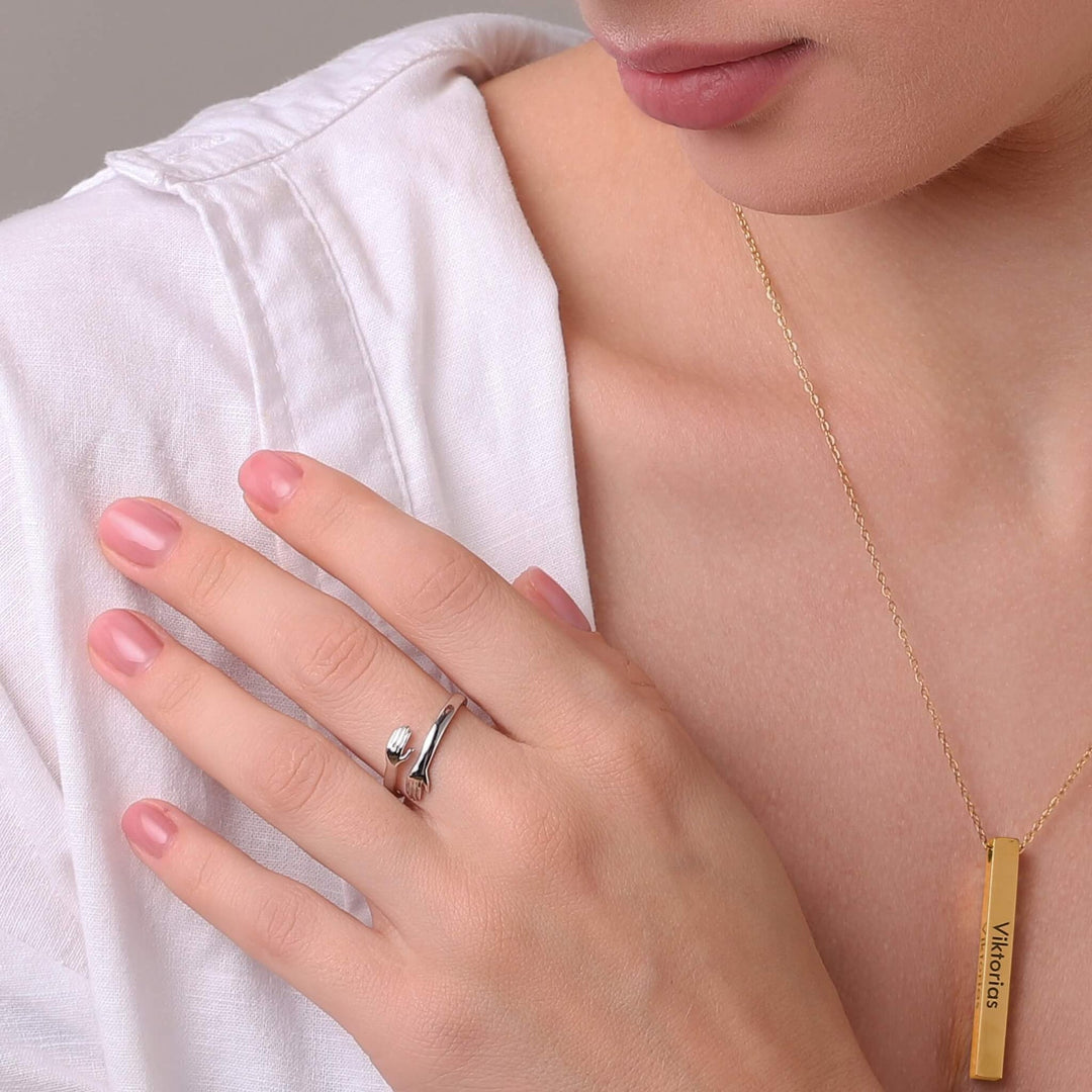 Unella - Adjustable Hand Hug Rings