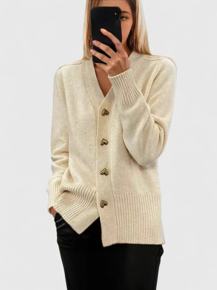Lyddia - Cardigan With Heart Button