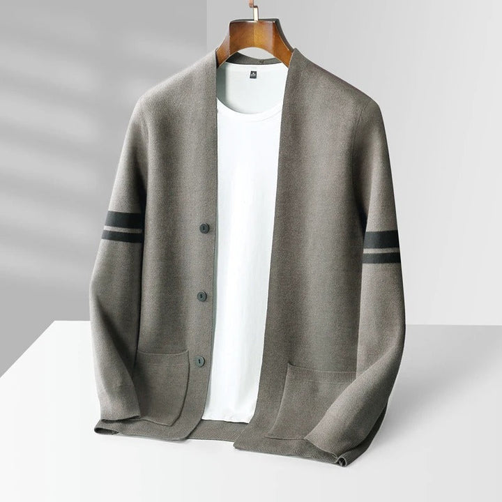 Seamus - Casual Button-Down Cardigan