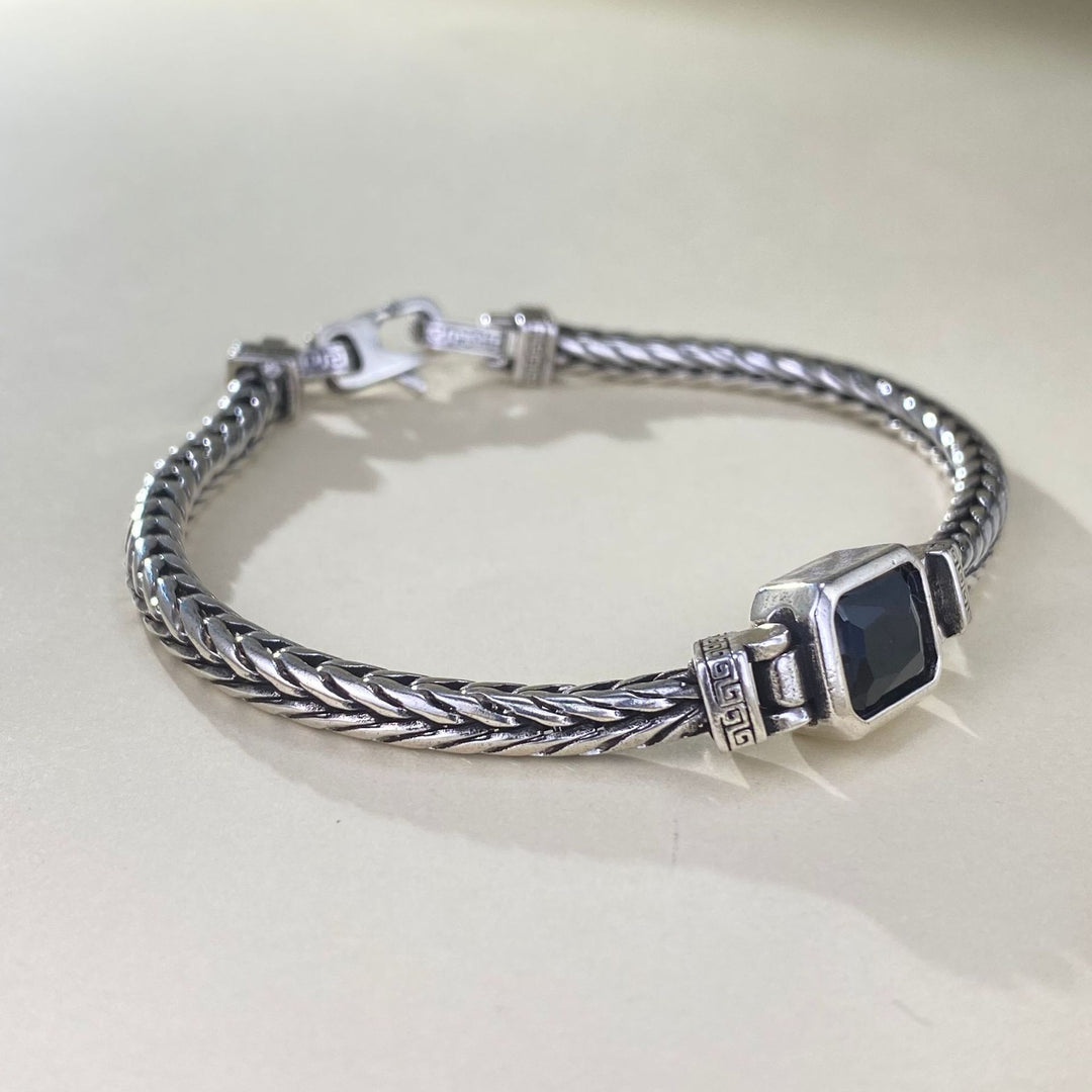 DarkCharm - Onyx Gemstone Bracelet