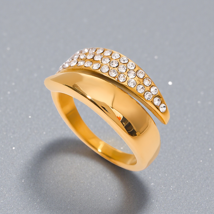 Florie - Elegant Haven Ring