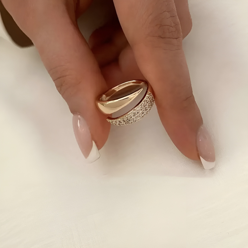 Florie - Elegant Haven Ring