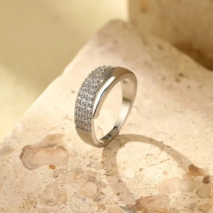 Kalea - Elegance Haven Ring