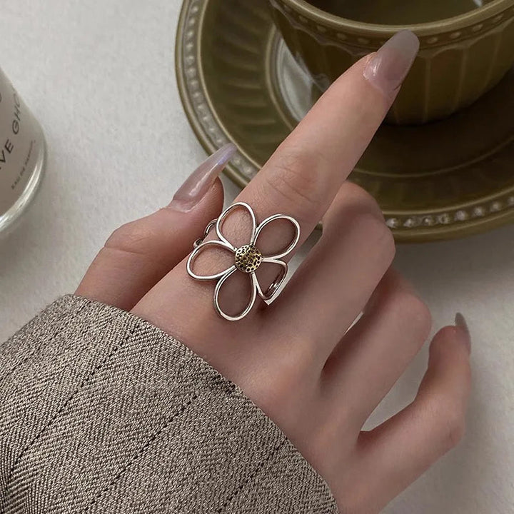 Nakoa - Sun Bound Sterling Silver Petal Ring