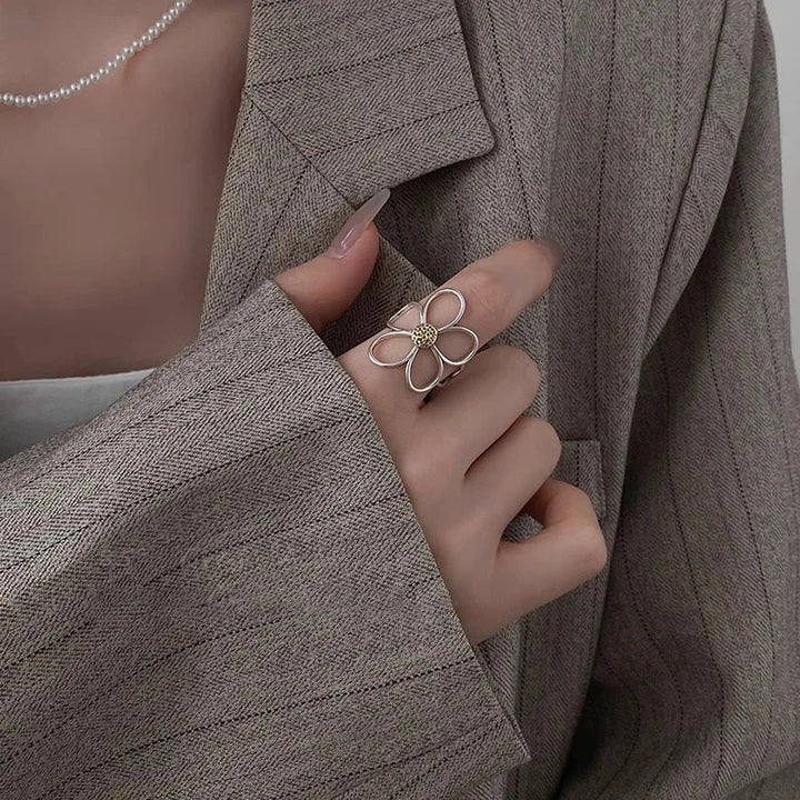 Nakoa - Sun Bound Sterling Silver Petal Ring