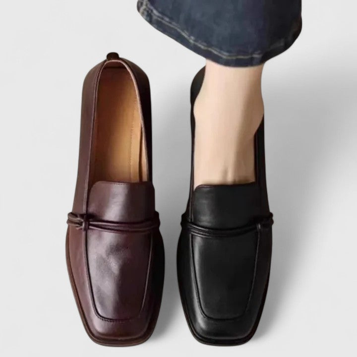 Lilieaiana - Loafers With Square Toe and Block Heel