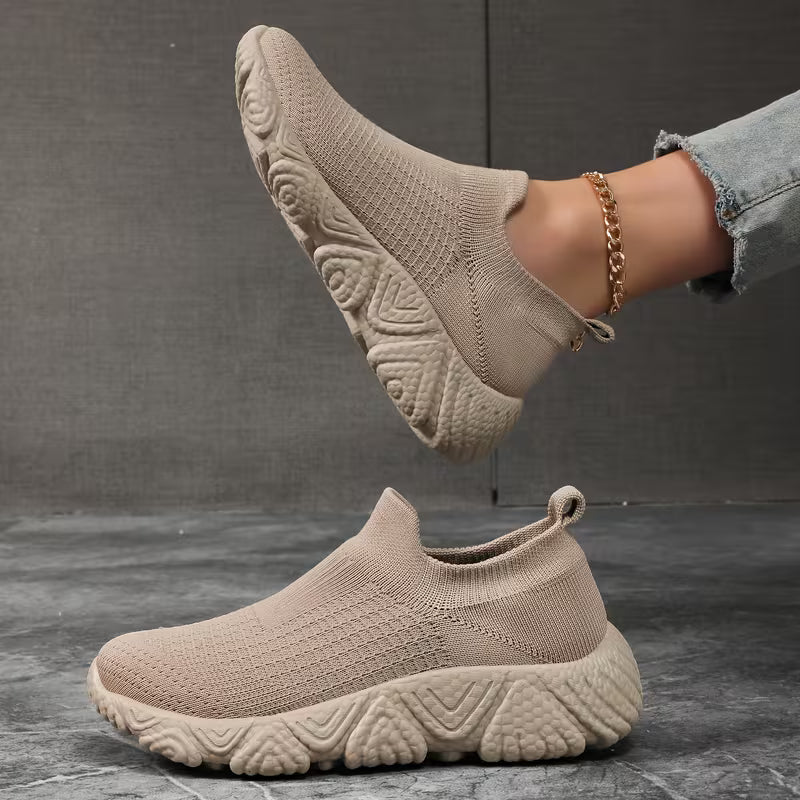 Cosmoglide - Elegant Knitted Sneakers