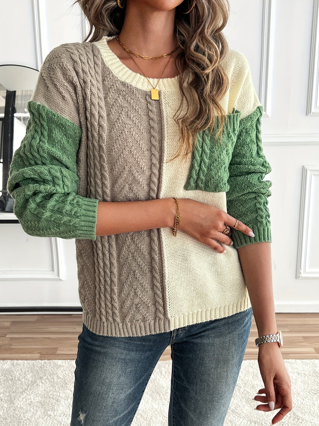 Leonia - Long Sleeves Sweater With Pocket