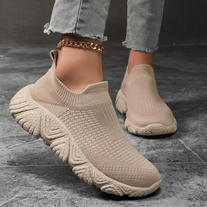 Cosmoglide - Elegant Knitted Sneakers