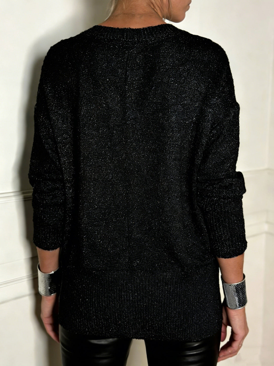 Healy - Knitted Sweater With V-Neck