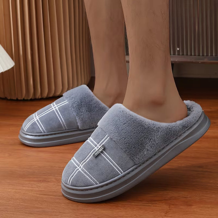 Wioviotrace - Plush Slippers With Checkered Pattern