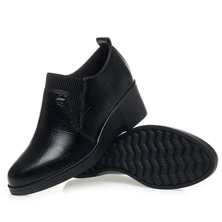 Emilelle - Fashionable Leather Wedge Shoes